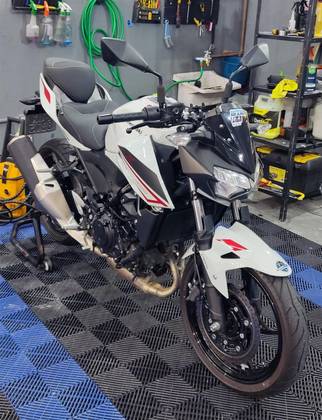 KAWASAKI Z400 KAWASAKI Z400